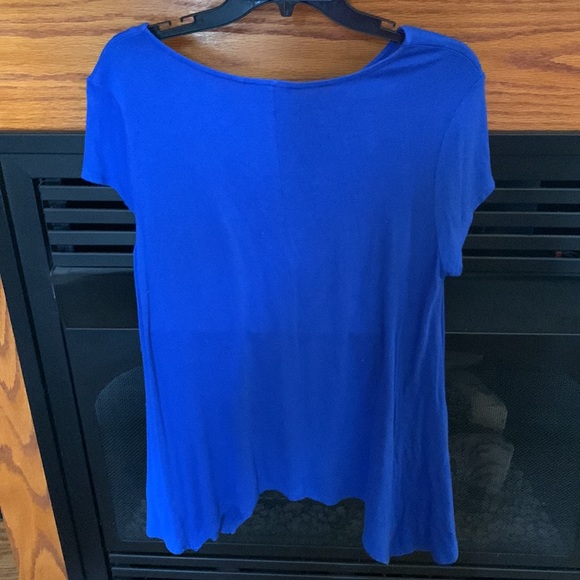 Royal blue shark bite shape short sleeve size small shirt - Picture 2 of 4